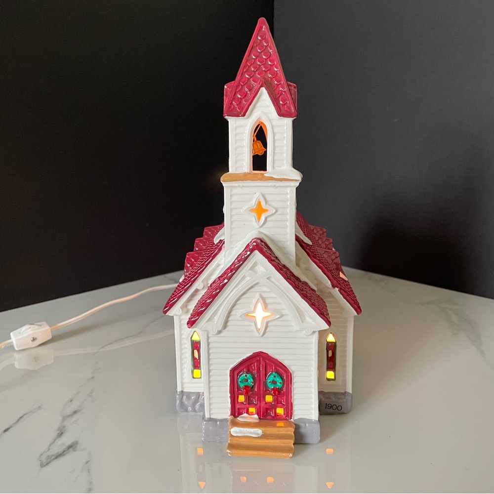 "Good Shepherd Chapel" Original Snow Village by Dept. 56 - Picture 3 of 16